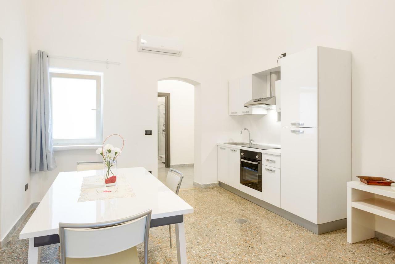 San Nicola Bilocali Vgm Apartment Bari Luaran gambar